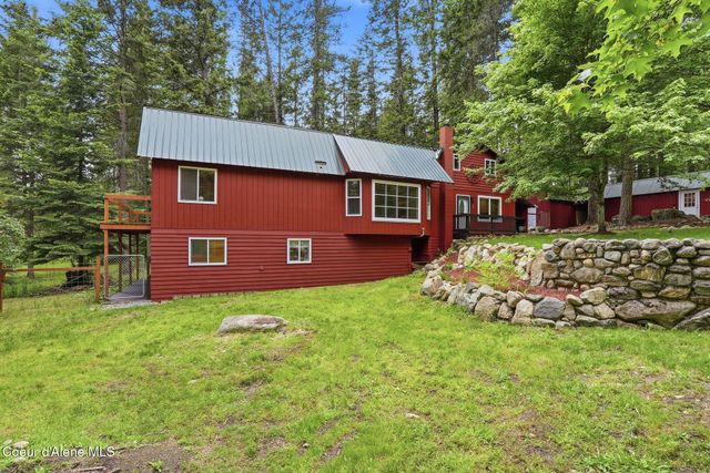 256 Poverty Ln, Spirit Lake, ID 83869