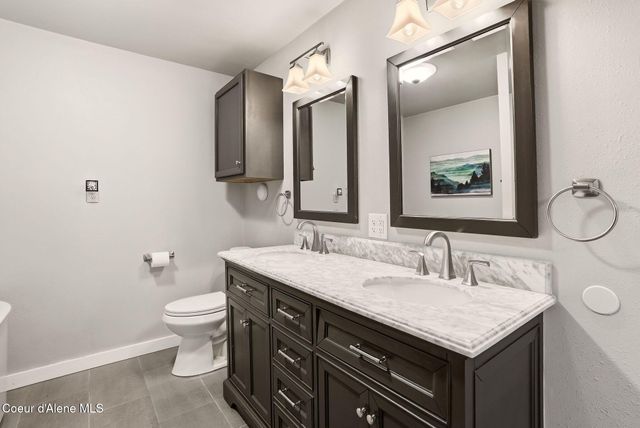 256 Poverty Ln, Spirit Lake, ID 83869