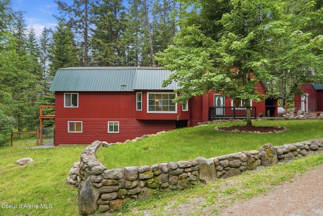 256 Poverty Ln, Spirit Lake, ID 83869