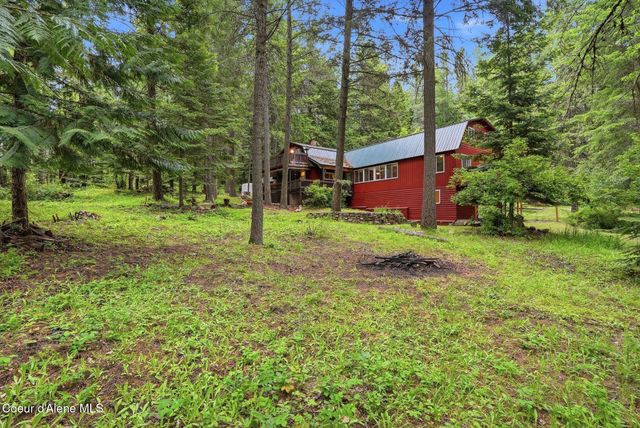256 Poverty Ln, Spirit Lake, ID 83869