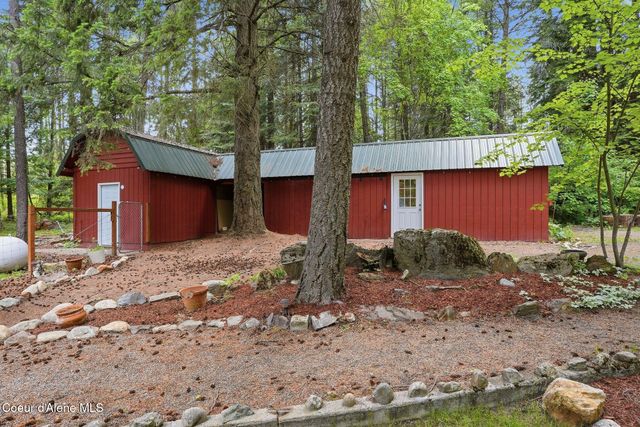 256 Poverty Ln, Spirit Lake, ID 83869