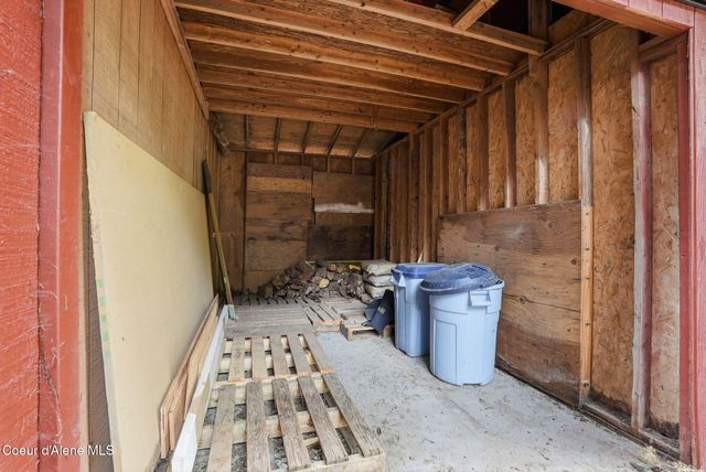256 Poverty Ln, Spirit Lake, ID 83869
