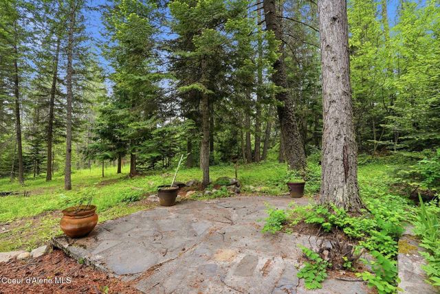 256 Poverty Ln, Spirit Lake, ID 83869
