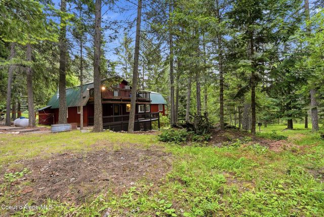 256 Poverty Ln, Spirit Lake, ID 83869
