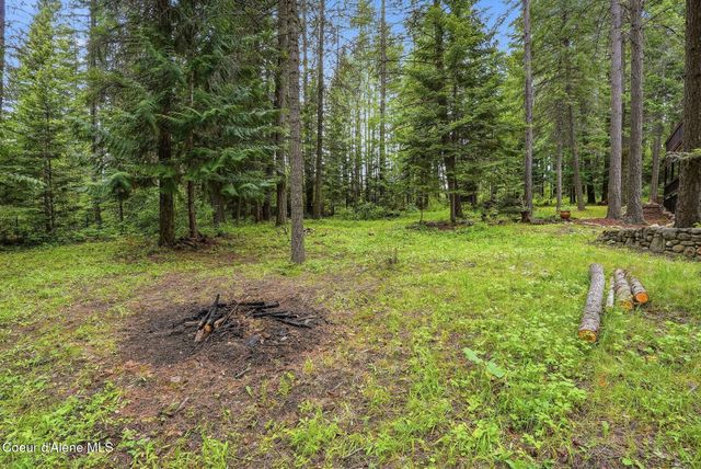 256 Poverty Ln, Spirit Lake, ID 83869