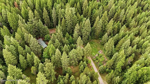256 Poverty Ln, Spirit Lake, ID 83869
