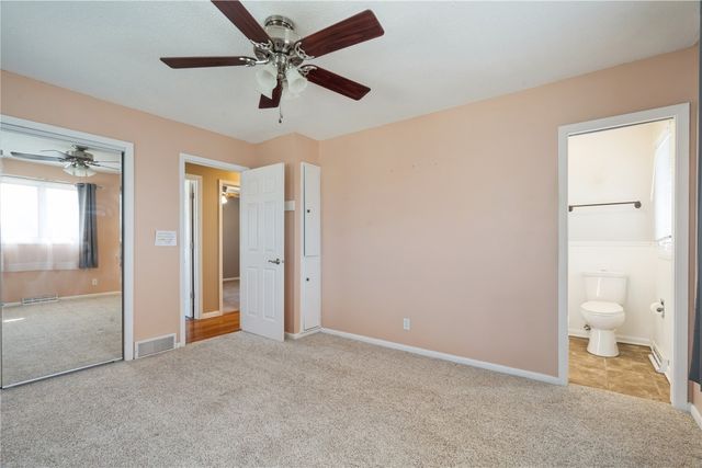 158 32nd St NW, Cedar Rapids, IA 52405