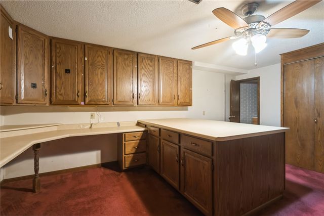 158 32nd St NW, Cedar Rapids, IA 52405