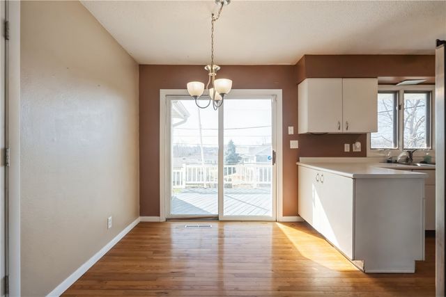 158 32nd St NW, Cedar Rapids, IA 52405