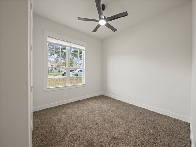 1033 E Bowie Street, Fort Worth, TX 76104