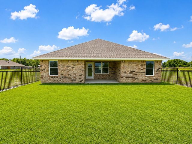 2152 Emerald Lake Trail, Dayton, TX 77535