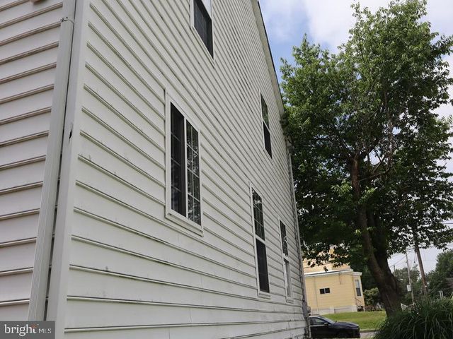 1019 LAFAYETTE AVE, Prospect Park, PA 19076