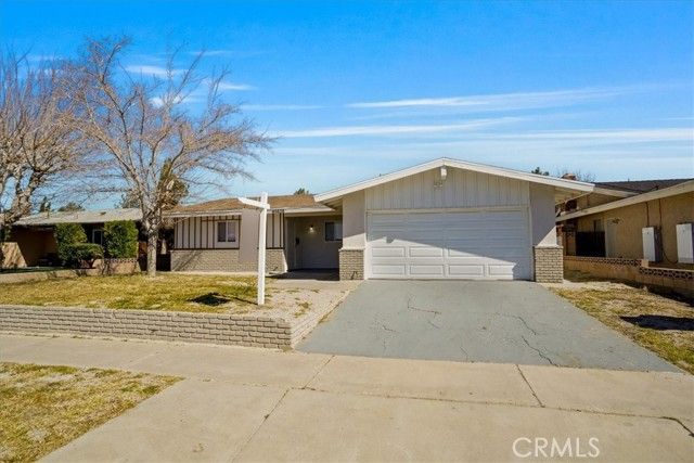 45638 Fig, Lancaster, CA 93534