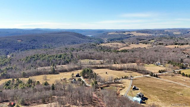 57 Boettger Road, Callicoon, NY 12723