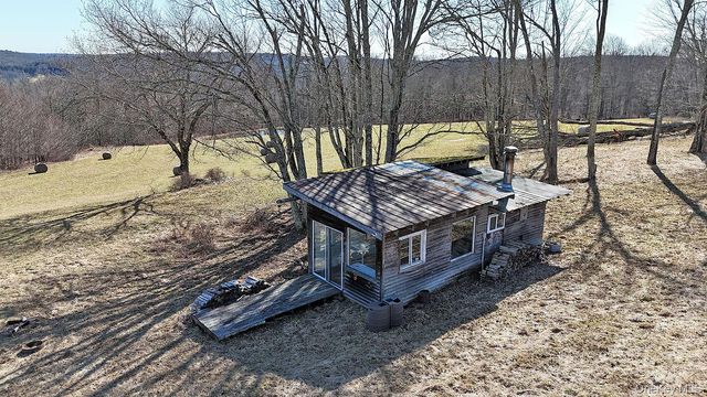 57 Boettger Road, Callicoon, NY 12723