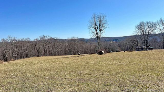 57 Boettger Road, Callicoon, NY 12723