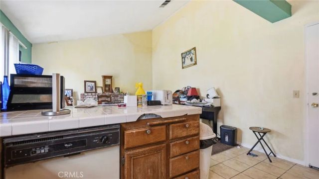 11814 Creighton, Riverside, CA 92505