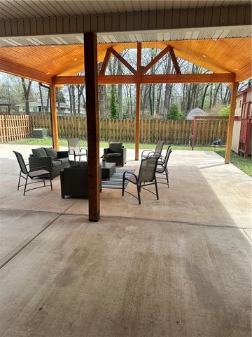 510 Quarter Road, Siloam Springs, AR 72761