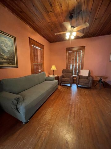 300 NW 2nd Street, Hubbard, TX 76648