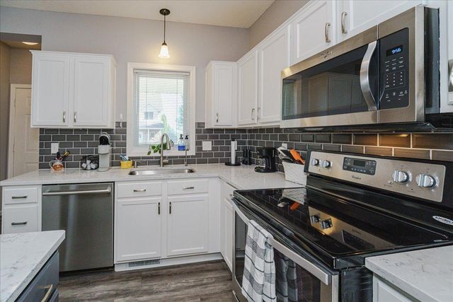 20591 Keystone Avenue, Lakeville, MN 55044