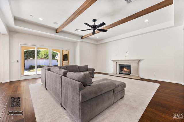 2706 Oakley Street, Bakersfield, CA 93311