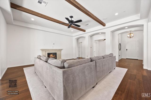 2706 Oakley Street, Bakersfield, CA 93311