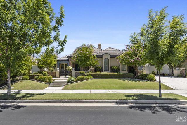 2706 Oakley Street, Bakersfield, CA 93311