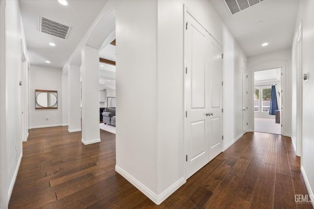 2706 Oakley Street, Bakersfield, CA 93311