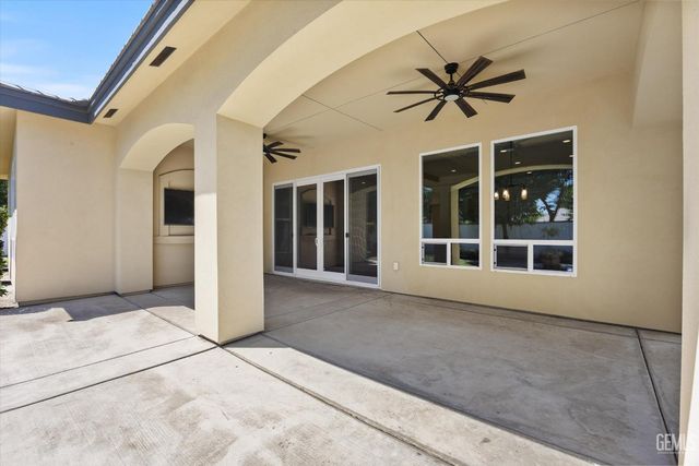 2706 Oakley Street, Bakersfield, CA 93311