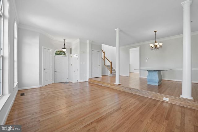 943 HERONS RUN LN, Woodbridge, VA 22191