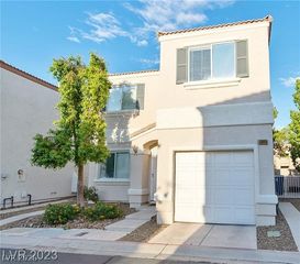 10064 Swimming Hole Street, Las Vegas, NV 89183