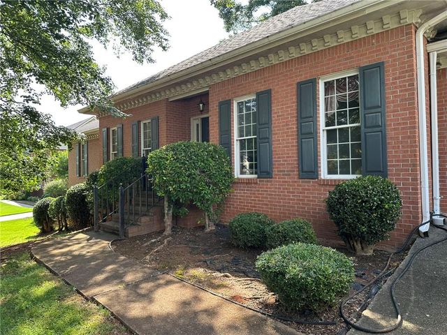 823 Austin Court, Lawrenceville, GA 30046