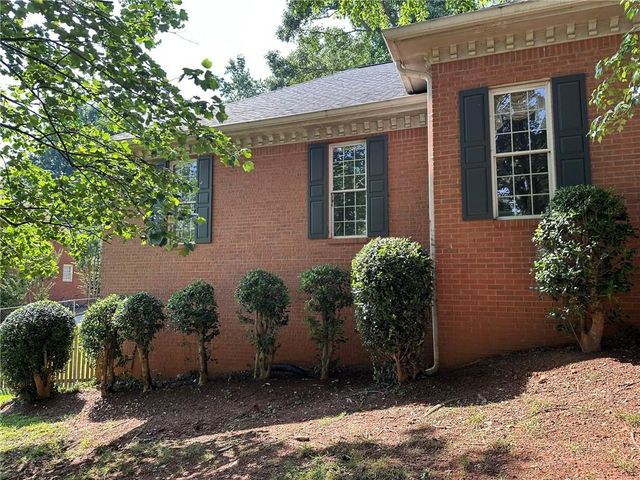 823 Austin Court, Lawrenceville, GA 30046