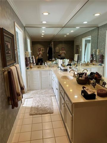 823 Austin Court, Lawrenceville, GA 30046