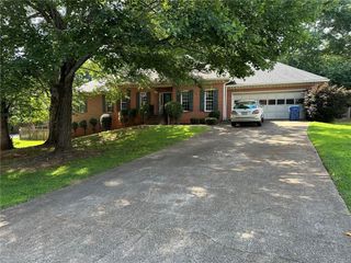 823 Austin Court, Lawrenceville, GA 30046