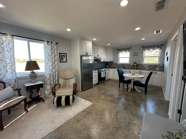 313 Hidden Shores Drive, Cisco, TX 76437