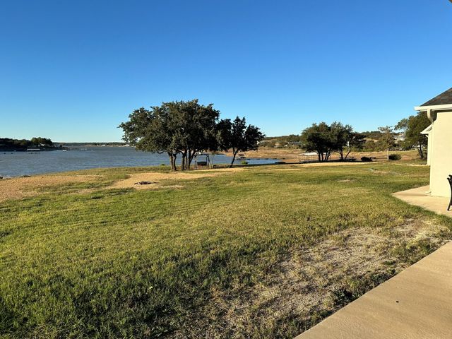313 Hidden Shores Drive, Cisco, TX 76437