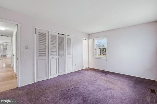 90 TWIN HILL DR, Willingboro, NJ 08046