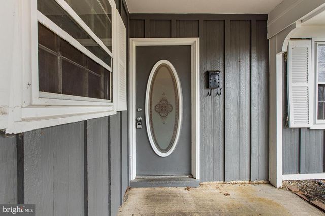 90 TWIN HILL DR, Willingboro, NJ 08046