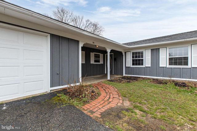 90 TWIN HILL DR, Willingboro, NJ 08046