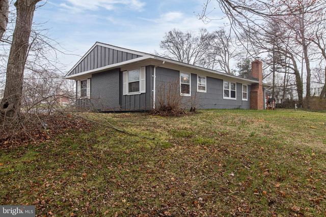 90 TWIN HILL DR, Willingboro, NJ 08046