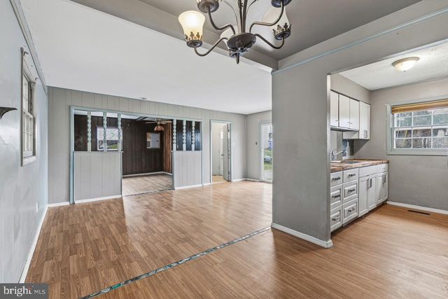 90 TWIN HILL DR, Willingboro, NJ 08046