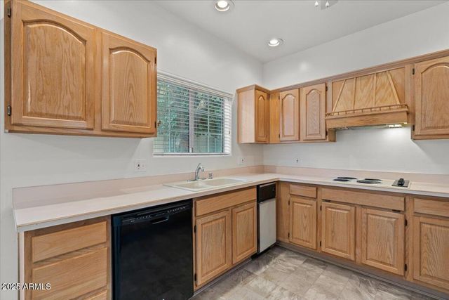 5200 S LAKESHORE Drive 120, Tempe, AZ 85282