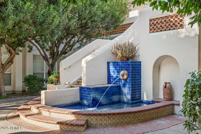 5200 S LAKESHORE Drive 120, Tempe, AZ 85282