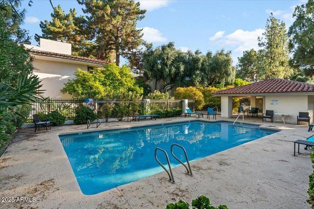 5200 S LAKESHORE Drive 120, Tempe, AZ 85282