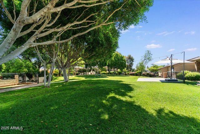 5200 S LAKESHORE Drive 120, Tempe, AZ 85282