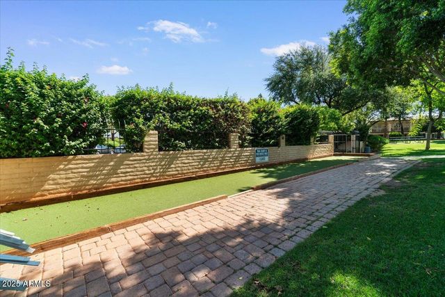 5200 S LAKESHORE Drive 120, Tempe, AZ 85282