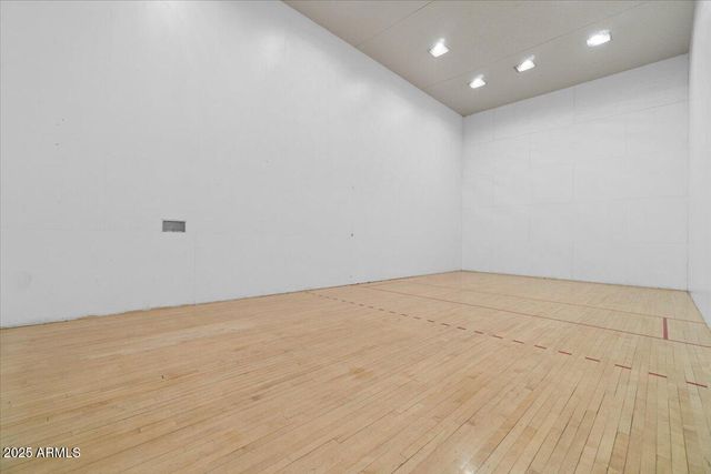 5200 S LAKESHORE Drive 120, Tempe, AZ 85282