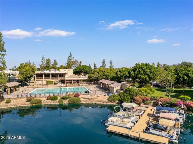 5200 S LAKESHORE Drive 120, Tempe, AZ 85282