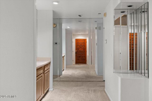 5200 S LAKESHORE Drive 120, Tempe, AZ 85282